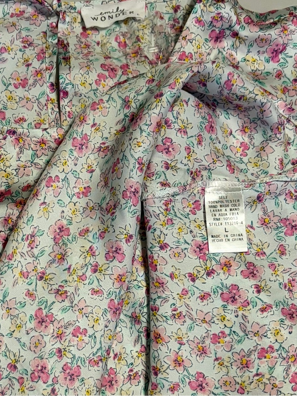 Floral Short-Sleeve Blouse in Cream and Pink - Picture 3 of 5